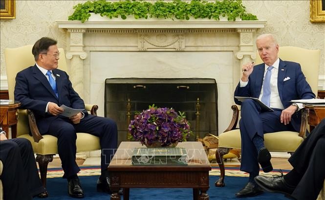 US, South Korean Presidents meet at White House - ảnh 1