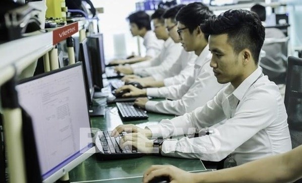 Vietnam Report announces top 10 prestigious technology firms in 2021 - ảnh 1