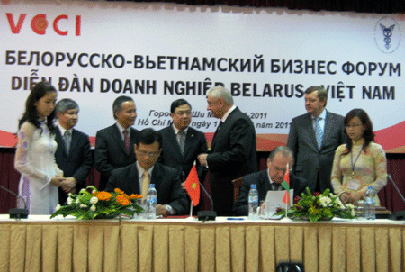 Увеличить товарооборот между Вьетнамом и Белоруссией до 1-го миллиарда долларов - ảnh 1