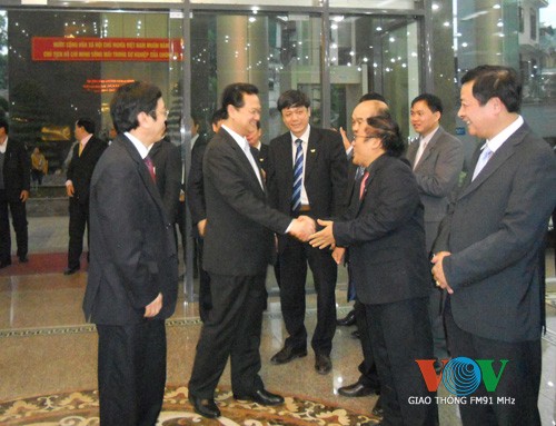 Премьер-министр Нгуен Тан Зунг посетил Радио «Голос Вьетнама» - ảnh 1