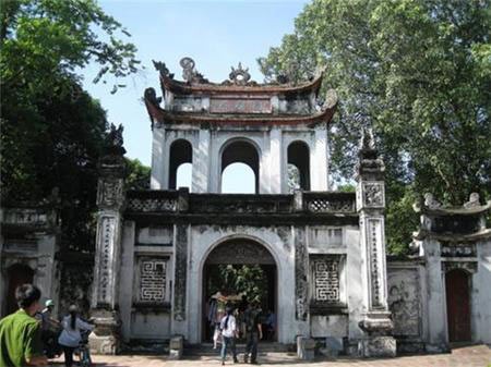 Храм литературы – место сохранения культурных традиций вьетнамцев - ảnh 2
