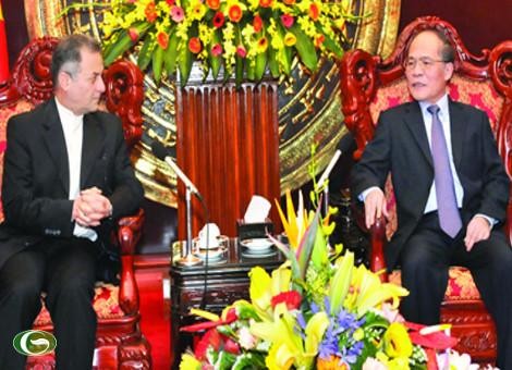 Спикер вьетнамского парламента принял посла Ирана - ảnh 1