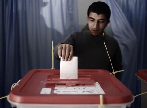 В Ливии прошли первые муниципальные выборы в пост-каддафийский период - ảnh 1