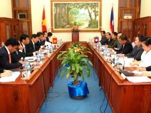 Делегация комитета вьетнамского парламента по внешним связам посещает Лаос - ảnh 1