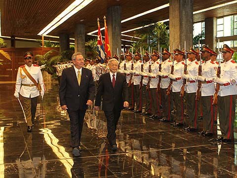 Официальная церемония встречи Генсека ЦК КПВ на Кубе - ảnh 1