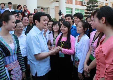 Президент Чыонг Тан Шанг продолжал рабочую поездку в провинцию Шонла - ảnh 1