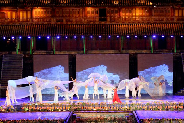 Церемония закрытия Фестиваля Хюэ - 2012 - ảnh 1