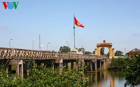 Мост Хиенлыонг – стремление к воссоедниению страны - ảnh 6