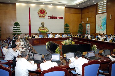 Курс вьетнамского правительства на стимулирование экономического развития страны - ảnh 1