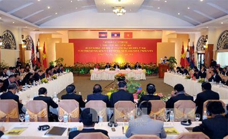 Конференция комитетов по внешним связям парламентов Вьетнама, Камбоджи и Лаоса - ảnh 1