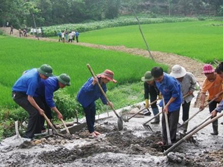 Строительство деревенских дорог в провинции Туенкуанг - ảnh 1
