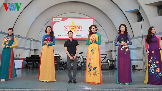 В Японии успешно завершился Праздник культуры Вьетнама - 2012 - ảnh 1
