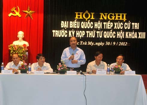 Вице-премьер Нгуен Суан Фук встретился с избирателями провинции Куангнам - ảnh 1