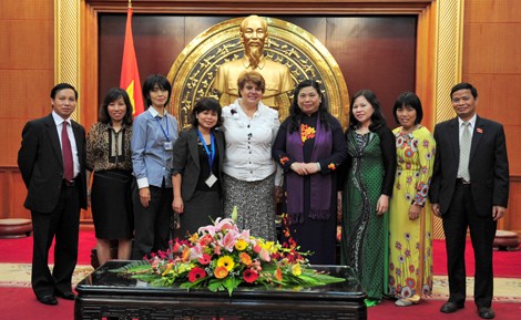 Тонг Тхи Фонг приняла руководителя представительства ЮНИСЕФ во Вьетнаме - ảnh 1