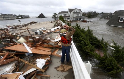Жертвами урагана «Сэнди» в США стали, по меньшей мере, 40 человек - ảnh 1