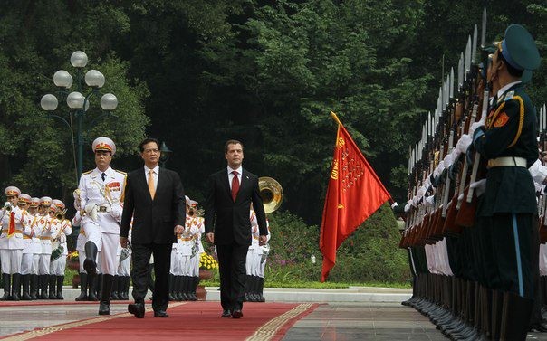 Российские СМИ освещали итоги визита Дмитрия Медведева во Вьетнам - ảnh 1