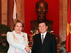 Руководители Вьетнама приняли председателя Совета Федерации ФC РФ - ảnh 2