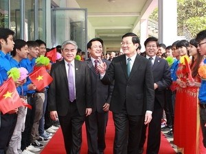 Президент СРВ Чыонг Тан Шанг посетил Ханойский политехнический институт - ảnh 1