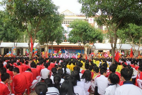 Мероприятия, посвящённые Дню вьетнамского учителя - ảnh 1