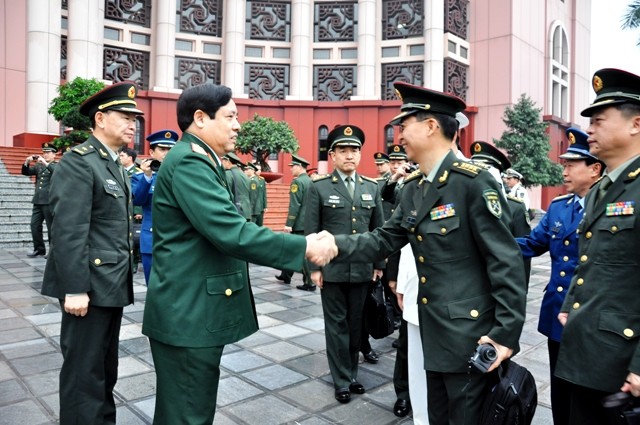 Министр обороны Вьетнама принял делегацию Военной Академии Китая - ảnh 1