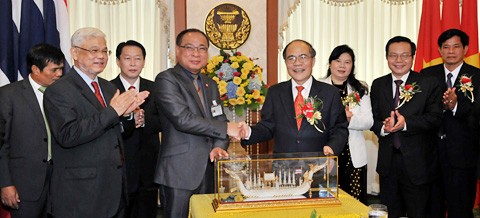 Спикер парламента Нгуен Шинь Хунг посетил таиландскую провинцию Удон Тхани - ảnh 1