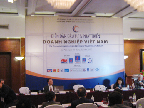 В Ханое прошёл форум по инвестициям и развитию вьетнамских предприятий - ảnh 1