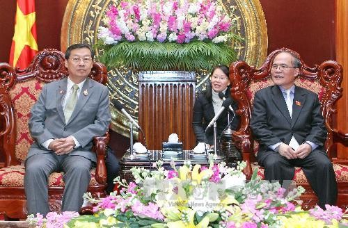 Спикер вьетнамского парламента принял зампредседателя сената парламента Таиланда - ảnh 1