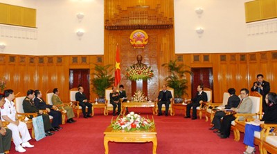 Вице-премьер Нгуен Суан Фук принял делегации ветеранов войны Лаоса и Камбоджи - ảnh 1