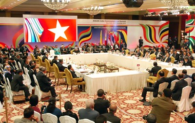 Участие премьер-министра СРВ Нгуен Тан Зунга в саммите АСЕАН-Индия - ảnh 1