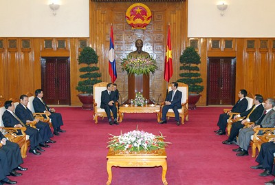 Руководители Вьетнама провели переговоры с генсеком ЦК НРПЛ, президентом Лаоса - ảnh 3