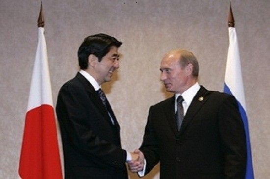 Япония и Россия договорились возобновить переговоры по мирному договору - ảnh 1