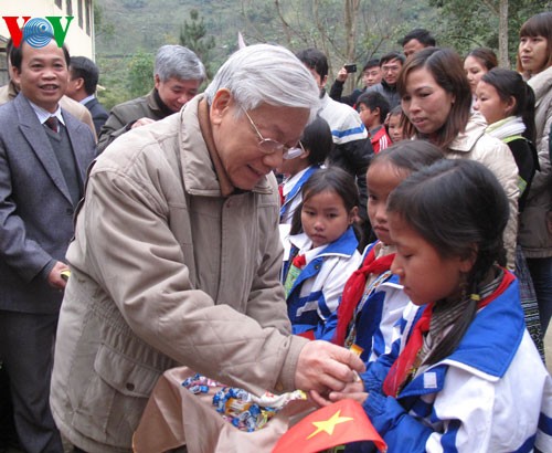 Генсек ЦК КПВ Нгуен Фу Чонг совершил рабочую поездку в провинцию Иенбай - ảnh 2