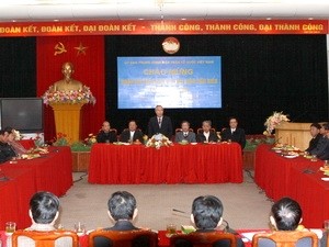 Председатель ЦК ОФВ принял представителей католиков из провинции Тхайбинь - ảnh 1