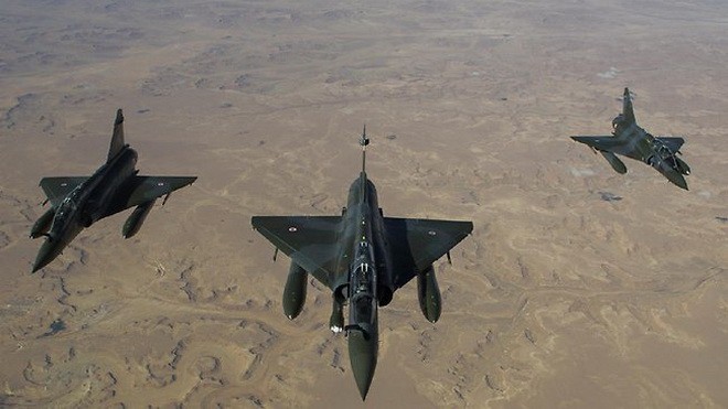 Французские ВВС продолжают наносить удары по боевикам-исламистам в Мали - ảnh 1