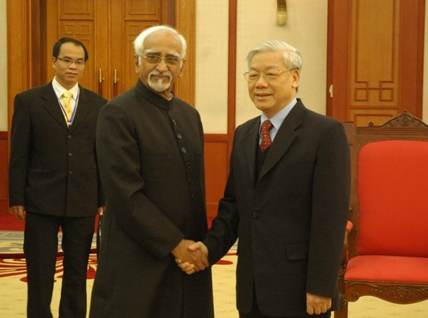 Генеральный секретарь ЦК КПВ Нгуен Фу Чонг принял вице-президента Индии - ảnh 1
