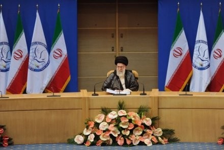 Духовный лидер Ирана отверг переговоры с США - ảnh 1
