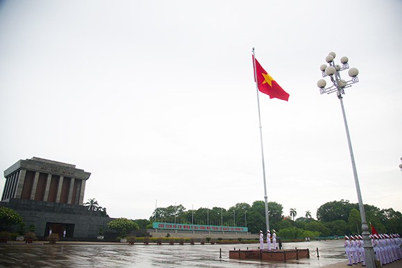Церемония поднятия флага на острове «Большой Чыонгша» - ảnh 2