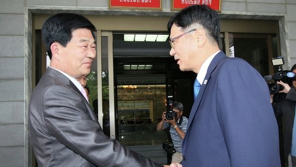 Две Кореи договорились возобновить работу промзоны Кэсон - ảnh 1