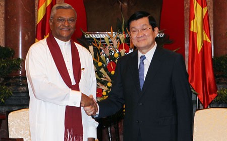 Председатель парламента Шри-Ланки продолжает официальный визит во Вьетнам - ảnh 1