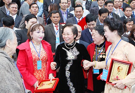 Вице-президент СРВ Нгуен Тхи Зоан приняла делегацию представителей вьетнамских предприятий - ảnh 1