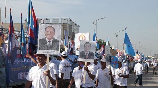 Камбоджийские избиратели приняли участие в парламентских выборах 5-го созыва - ảnh 1