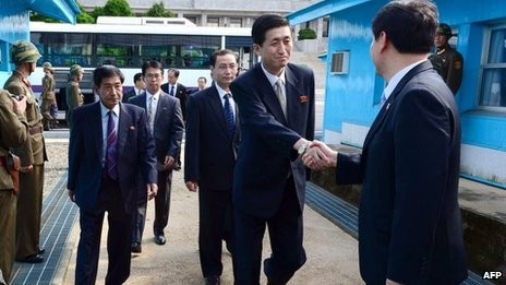 Сеул и Пхеньян проведут переговоры о воссоединении разлученных семей - ảnh 1