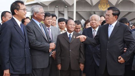 В Камбодже по-прежнему не решены разногласия между политическими партиями по парламентским выборам - ảnh 1