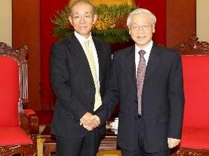 Генсек ЦК КПВ и спикер парламента Вьетнама приняли посла Японии - ảnh 1