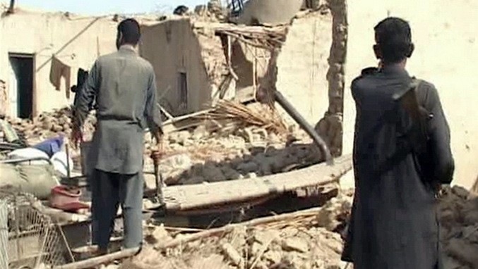 Около 300 человек пострадали из-за землетрясения в Пакистане - ảnh 1