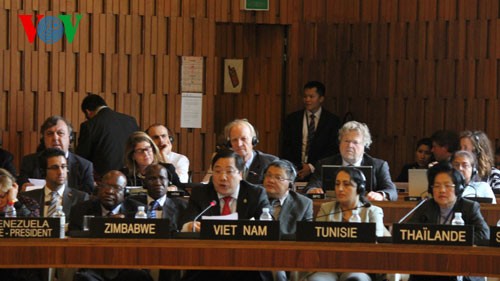 Вьетнам принимает участие в 192-й сессии Исполнительного совета ЮНЕСКО - ảnh 2