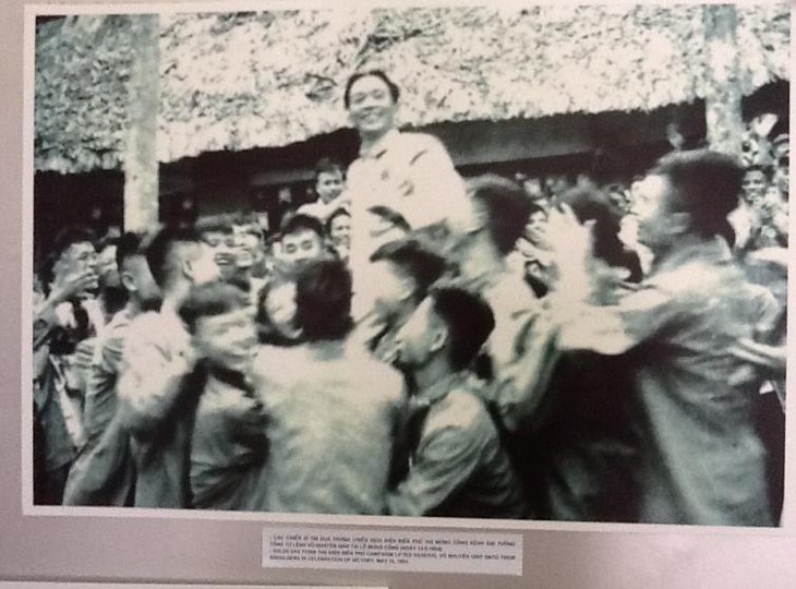 В Ханое открылась выставка «Во Нгуен Зяп – генерал армии, главнокомандующий» - ảnh 3