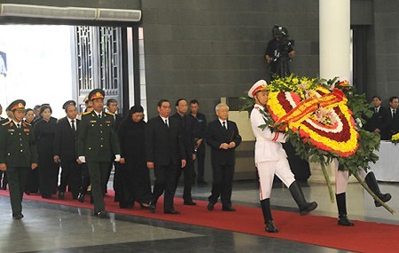 Руководители Вьетнама прощаются с генералом армии Во Нгуен Зяпом - ảnh 2