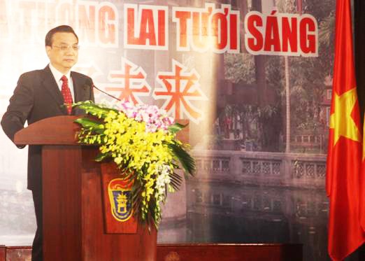 Премьер Госсовета КНР встретился с вьетнамскими студентами - ảnh 1