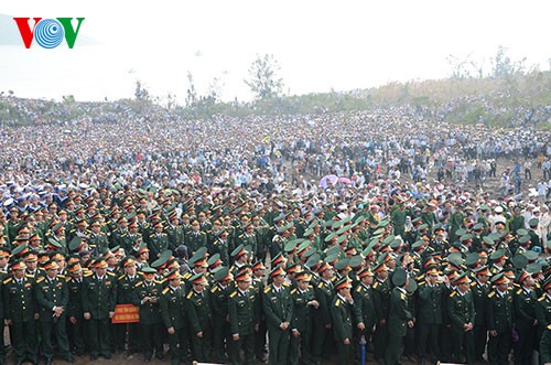 Церемония похорон генерала Во Нгуен Зяпа в Куангбине - ảnh 5